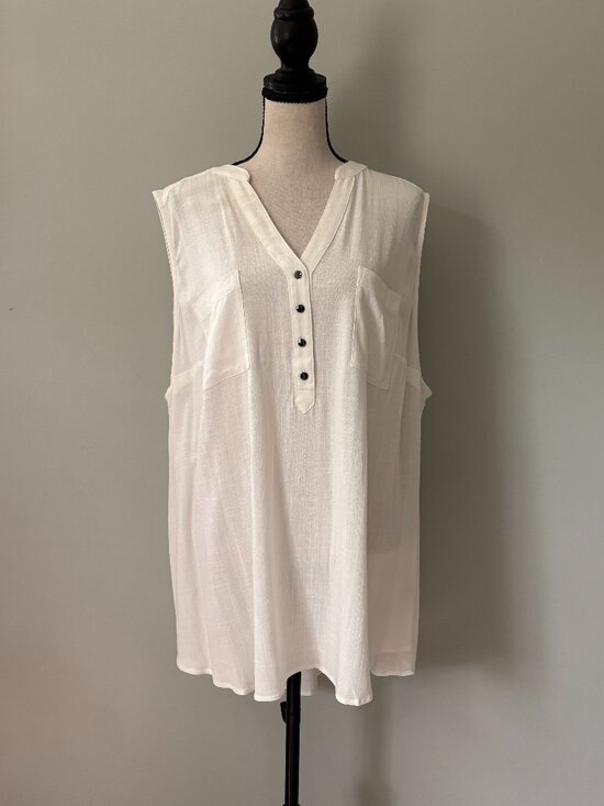 torrid Tops - Torrid Harper White Sleeveless Popover Tank Size 3X NWT